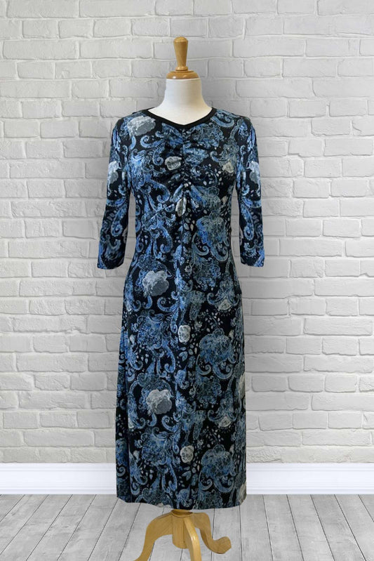 2CR829-2C115-Adaptive Dress With Gathered Detail