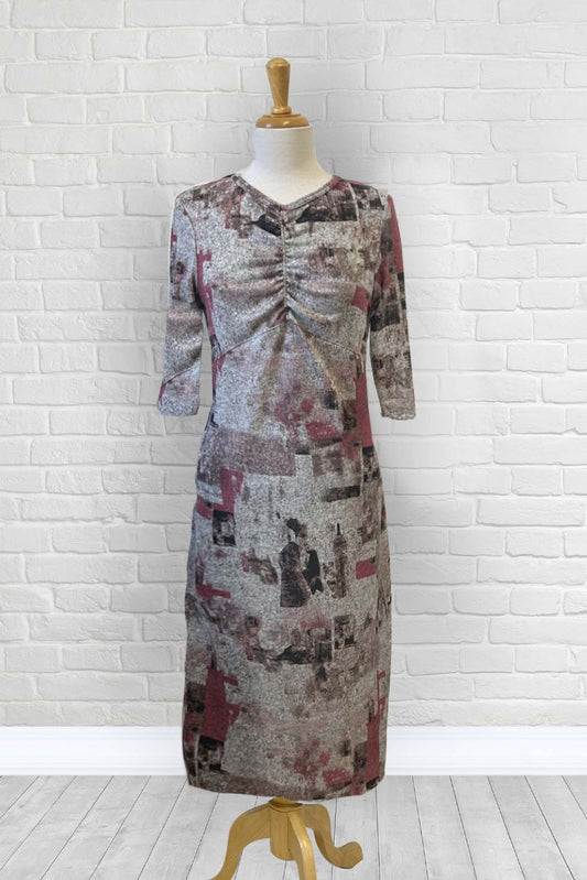 2CR829-2C119-Adaptive Dress With Gathered Detail