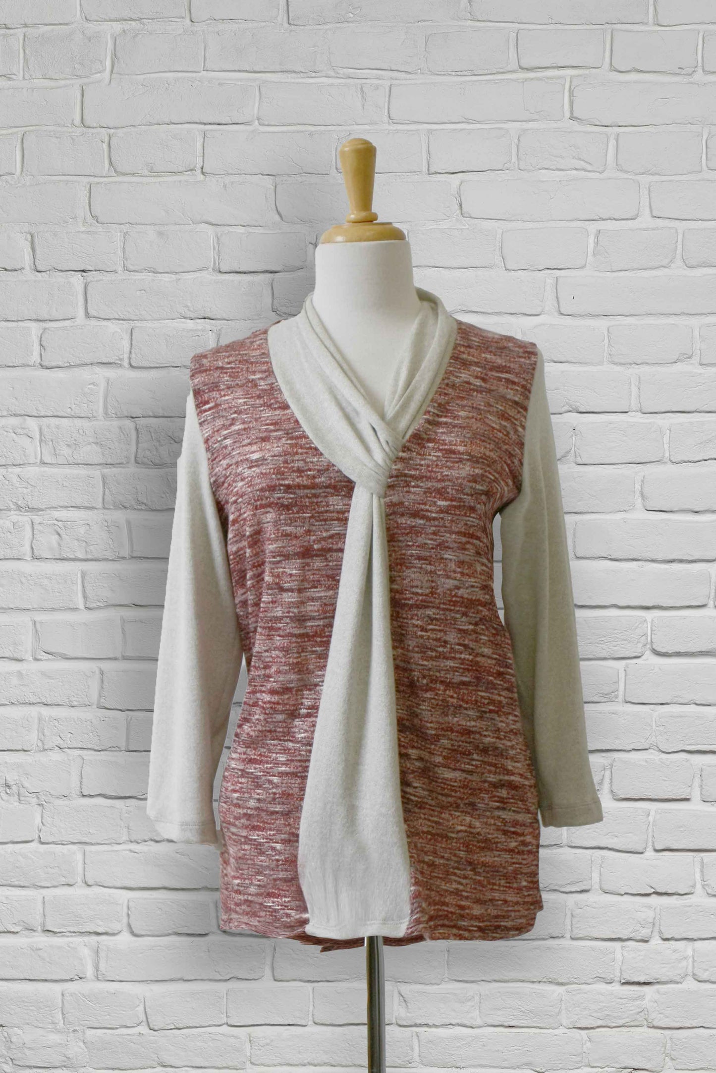 1NT329-1S601-Haut avec faux foulard