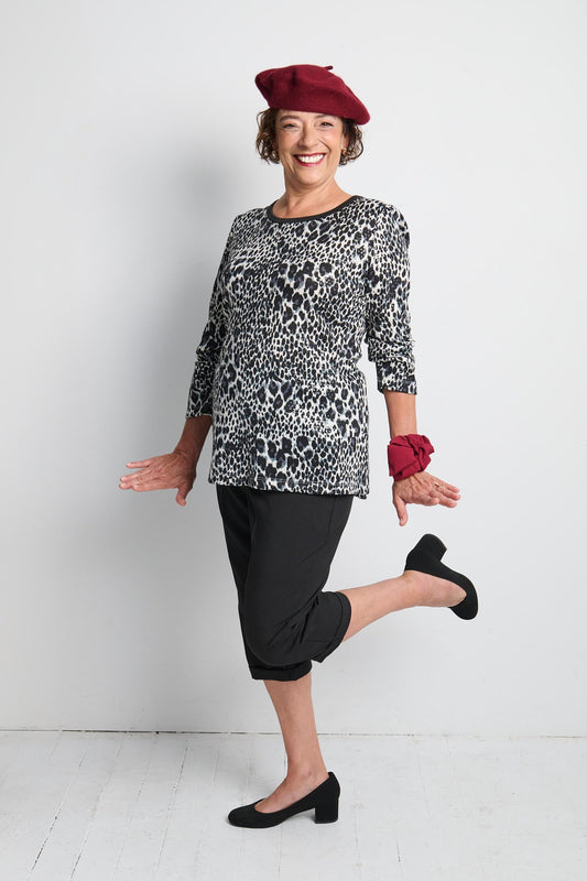 1UT367-2C103-Adaptive Basic Top With Round Neck